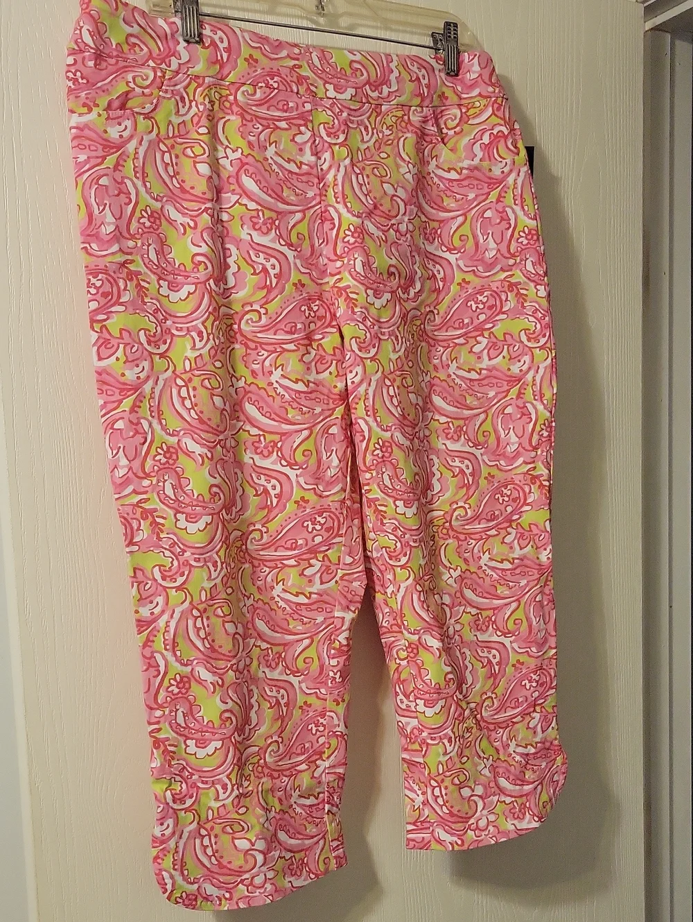 NWT Jessica Pink Paisley Capri Pants with Lime Accents